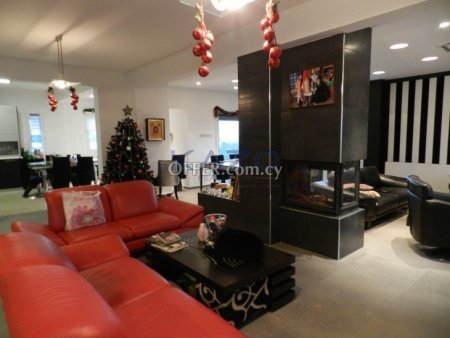 Detached Pool Property in Agios Athanasios - 6