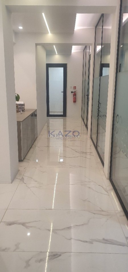 Commercial Sea Front Office  for Sale in Neapolis - 8