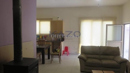 Spacious Three Plus One Bedroom House in Peaceful Trachoni - 9