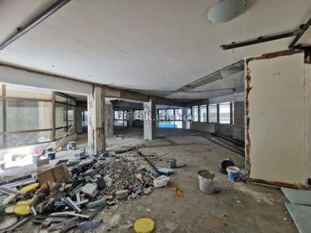 Top Floor Office Space for Sale in Agia Zoni Area - 4