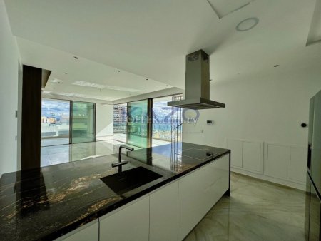 Luxurious Three Bedroom Penthouse for Sale in Agios Tychonas Tourist Area - 7
