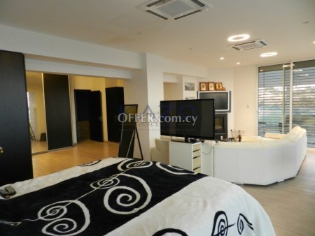 Detached Pool Property in Agios Athanasios - 3