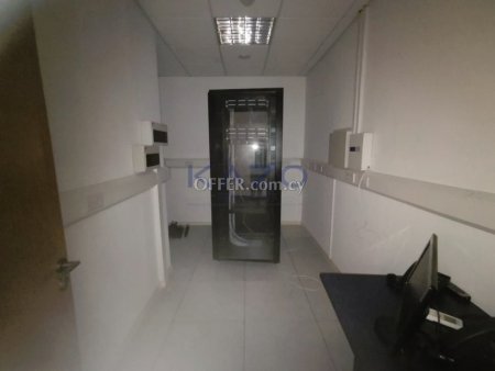 Commercial Office For Rent in Omonoia Area - 6