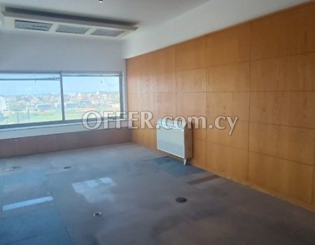 Whole floor 487m2 office for sale in commercial building. - 5