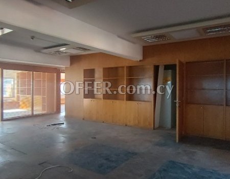 Whole floor 487m2 office for sale in commercial building. - 7