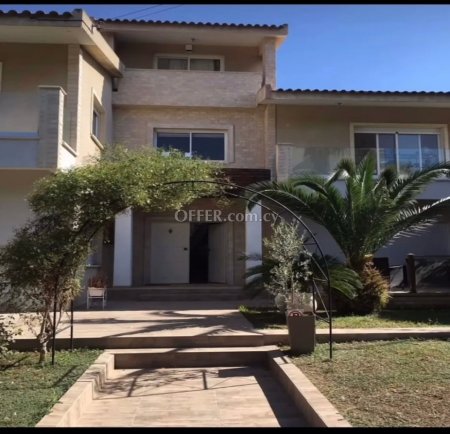 For Rent €2,850 House 5 bedrooms Larnaka (Center), Larnaca Larnaca