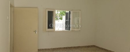 For Sale €95,000 Apartment 3 bedrooms Pallouriotissa Nicosia