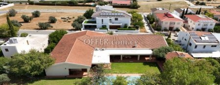 For Sale €1,000,000 House 4 bedrooms Latsia (Lakkia) Nicosia