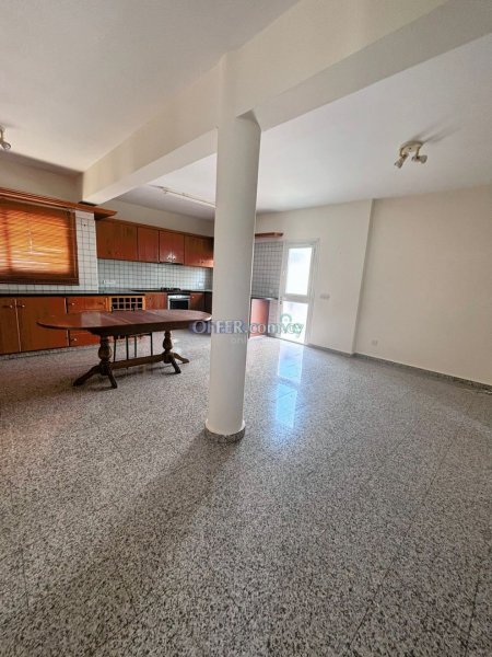 2 Bedroom Apartment For Rent Limassol - Main Photo