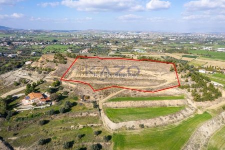 Residential field in Pera, Nicosia