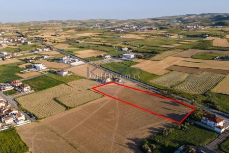 Shared residential field in Athienou, Larnaca - 4
