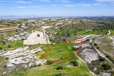 Residential field in Kampia, Nicosia - 4