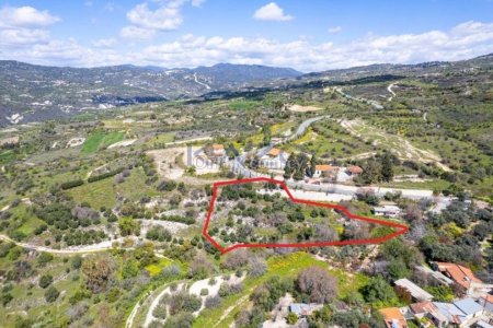 Shared residential field in Kedares, Paphos - 3