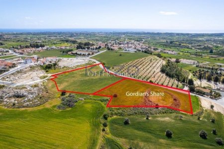 Shared residential field in Anafotida, Larnaca - 2