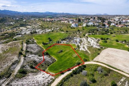 Residential field in Kampia, Nicosia - 2