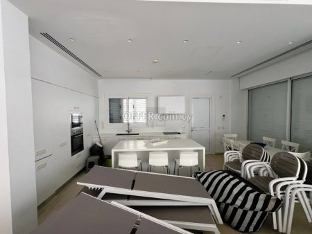 Sea Front Villa in Ayia Triada - 7