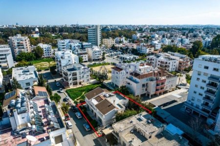 Two houses in Strovolos, Nicosia - 3