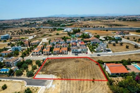 Residential field in Latsia, Nicosia - 2
