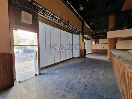 Former Café-Bar-Restaurant in Prime Central Location - 6