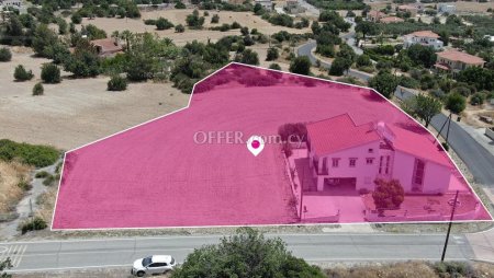 Share of a residential field in Choirokitia Larnaka - 4