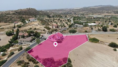 Share of a residential field in Choirokitia Larnaka - 2