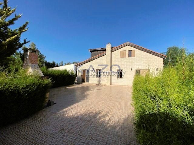 Country House for Sale in Pissouri, Limassol - 1