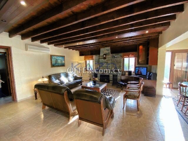 Country House for Sale in Pissouri, Limassol - 12