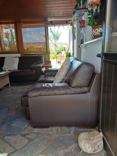 3-bedroom Detached Villa 150 sqm in Parekklisia - 2