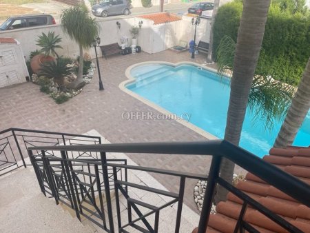 6-bedroom Detached Villa 315 sqm in Limassol (Town) - 13
