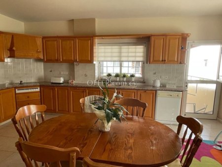 6-bedroom Detached Villa 315 sqm in Limassol (Town) - 11