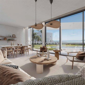 Seaview Luxurious 3 Bedroom Villa On A Large Plot  In Pervolia, Larnac - 4