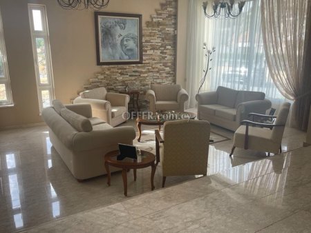 6-bedroom Detached Villa 315 sqm in Limassol (Town) - 8