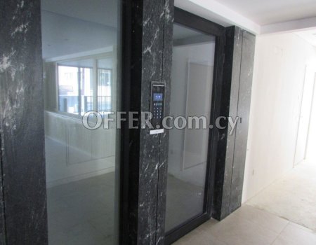 Brand new spacious one bedroom apartment with Italian furniture - 2