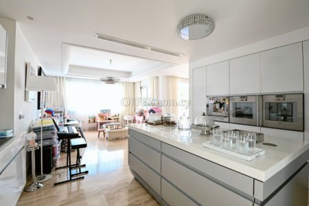 5 Bed Detached Villa for Sale in Agios Tychon, Limassol - 4