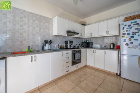 First Floor Apartment in Neo Chorio - 3