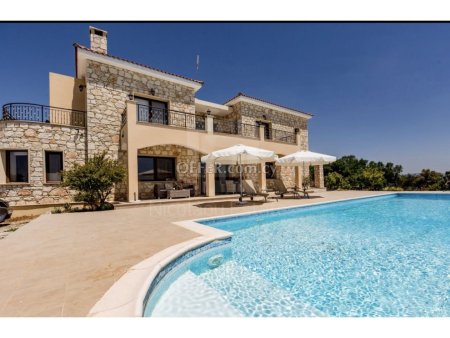 4 Bedroom Villa with a Private Swimming Pool in Drinia Paphos - 10