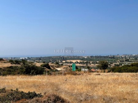 Large Residential Field in Kourio, Erimi - 7