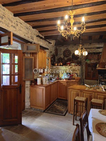 3 Bedroom Traditional House  In Pano Lefkara, Larnaka - 2