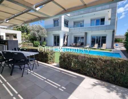 Luxurious 6-Bedroom Family Home in Erimi Village - 7