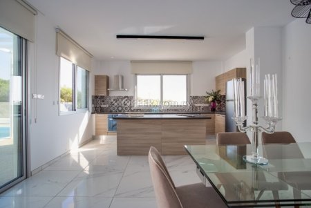 3-bedroom Detached Villa 233 sqm in Ayia Napa - 11