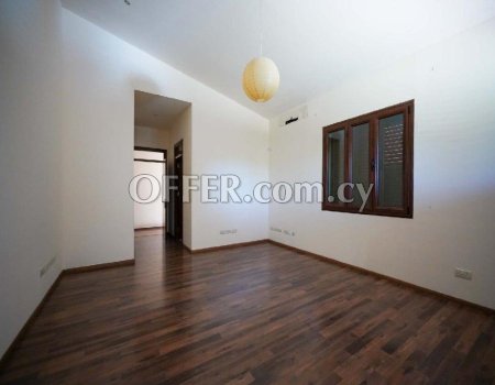 For sale Ground floor house with private pool and auxiliary house for €1,000,000 . - 4