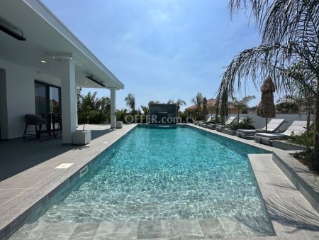 4 Bed Detached Bungalow for rent in Parekklisia, Limassol - Main Photo