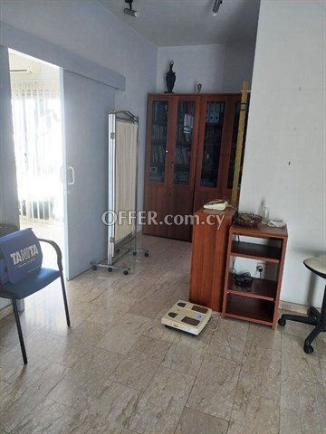  Spacious 3 Bedroom Apartment In Central Location In Acropolis, Nicosi - Main Photo