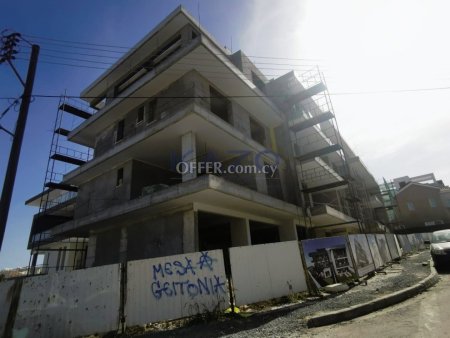 Modern Unfurnished Apartment with Elevator in Mesa Geitonia - 5