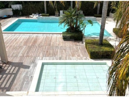 Three bedroom apartment on the sea side in Agios Tychonas area - 10