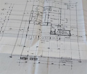 Large Ground floor commercial space 400 Sq.m.  in a central location i - Main Photo