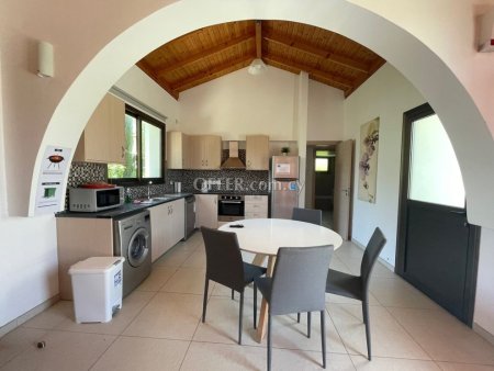 Spectacular Villa with Beautiful Garden in Ayia Thekla - 17
