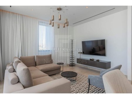 Super luxurious two bedroom apartment on the iconic RITZ CARLTON RESIDENCES for sale. - 2