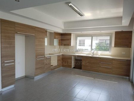 New two bedroom apartment in one of the finest seaside areas in Limassol - 10