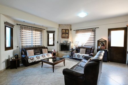 3 Bed House for Sale in Ormideia, Larnaca - 7